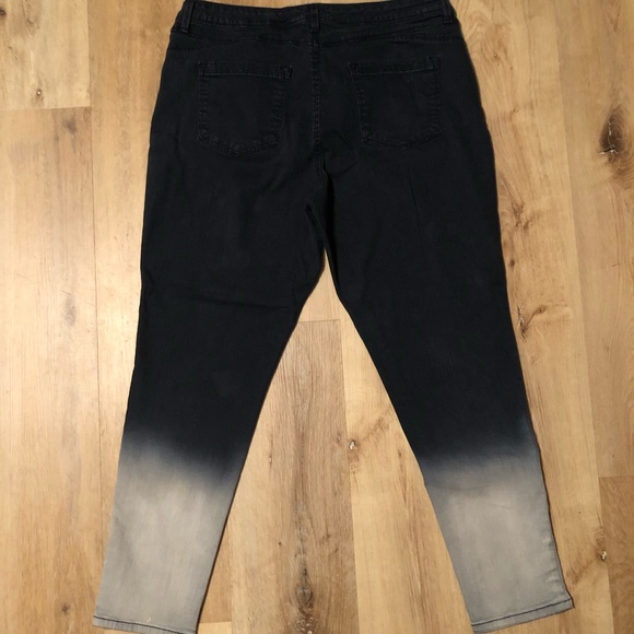 Bandolino Navy Ombré Jeans - Picture 4 of 5